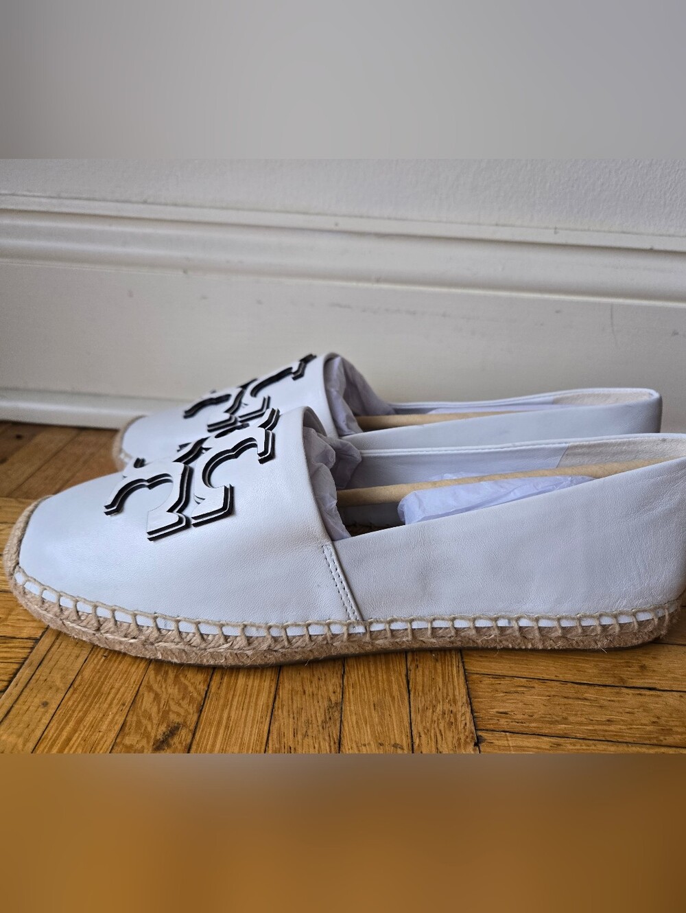 Brand New Tory Burch White Leather Espadrille Slip-Ons with Logo Cutout - Picture 3 of 3